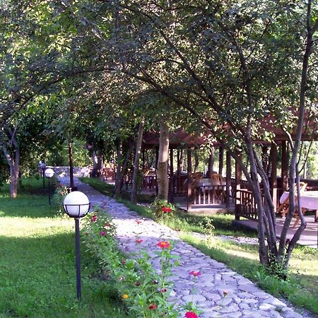 Kish Adasi Resort Sheki Exterior photo